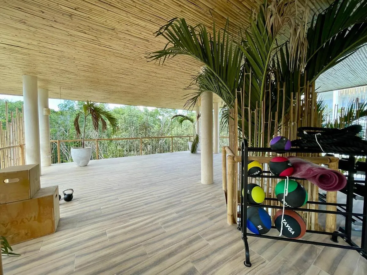 Beautiful Swim-Up Studio With Private Terrace, Pool And Jungle Gym Tulum Apartment